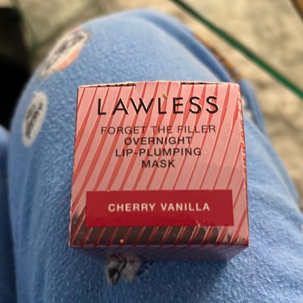 Lawless lip plumbing mask